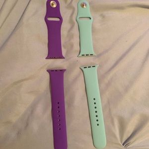 2 Apple Watch bands
